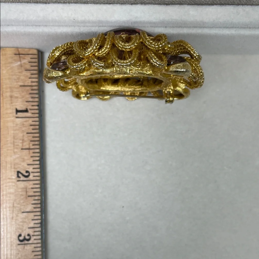 Vintage Capri Gold and Pink Gemstone Brooch Valentines Mothers Day - Picture 5 of 7